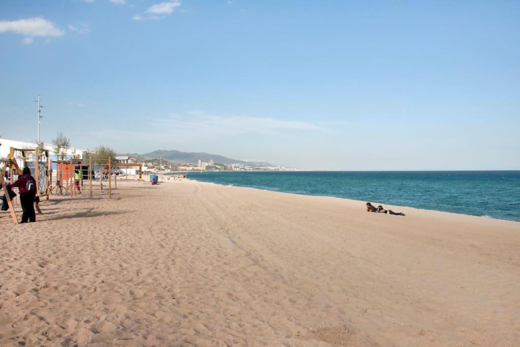 Appartement Apartamento Cerca Del Mar à Badalona Extérieur photo